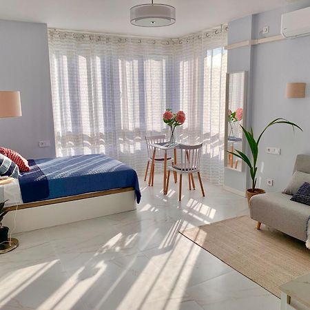 Elegant Studio With Pool And Seaview Torremolinos Ngoại thất bức ảnh
