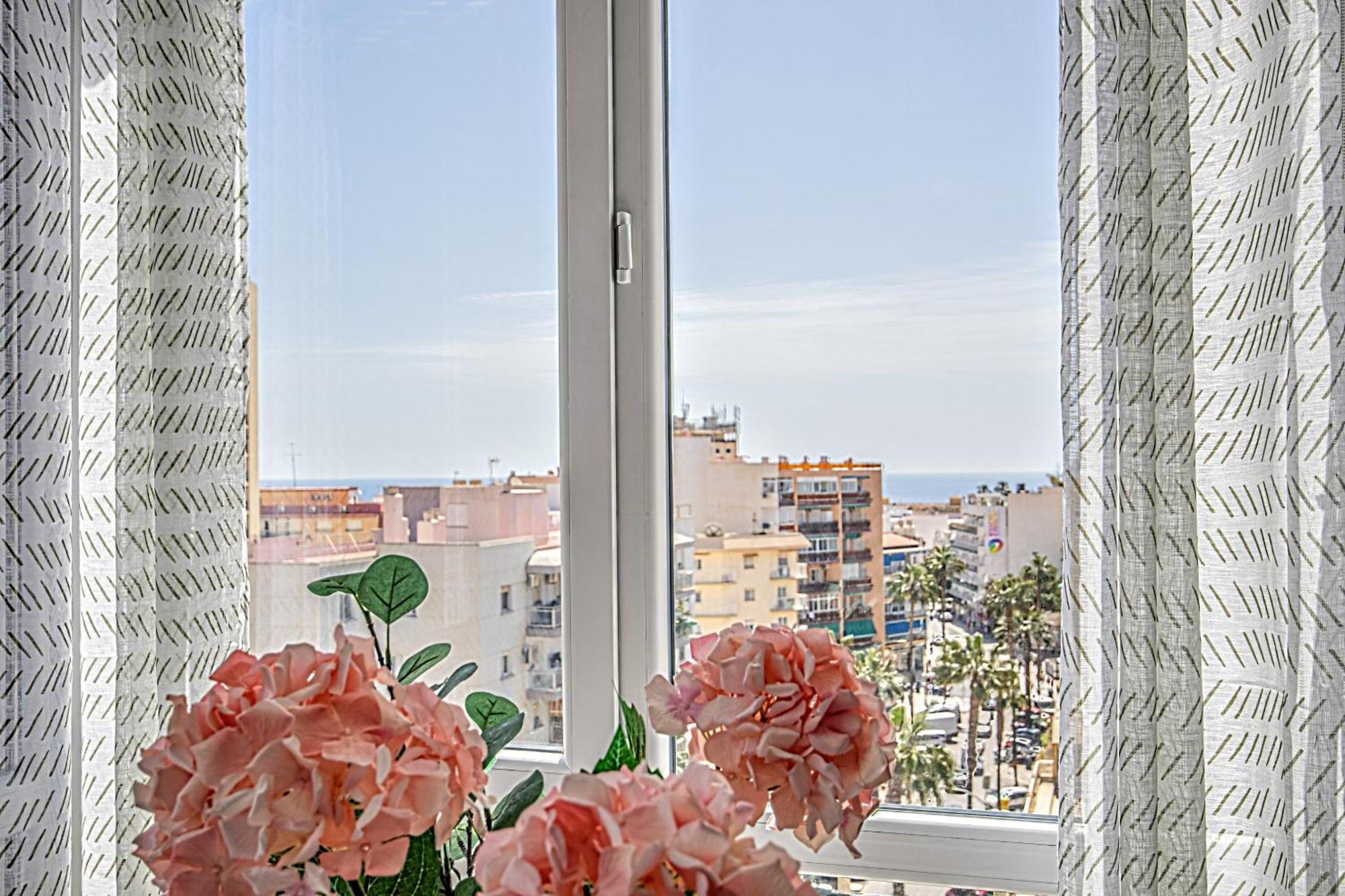 Elegant Studio With Pool And Seaview Torremolinos Ngoại thất bức ảnh